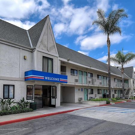 Motel 6 Anaheim Stadium - Orange Exteriér fotografie